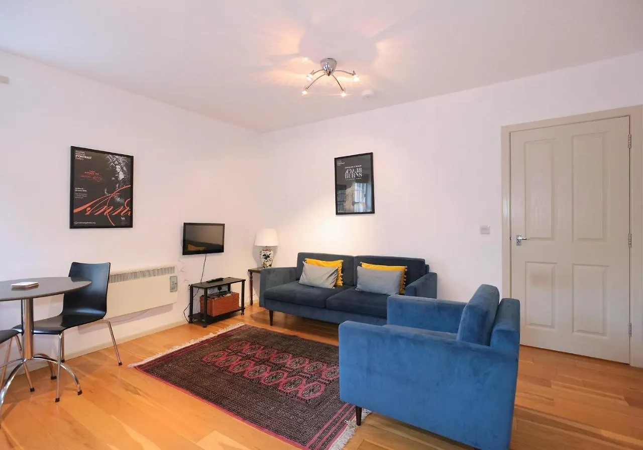 The Castle View Residence エディンバラ イギリス